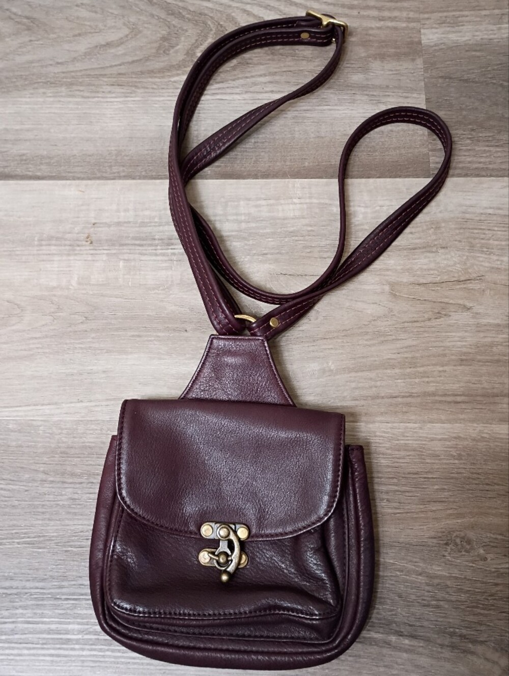 KT Leather Designs Burgundy Leather Clip‎ On Pouch Bag With Adjustable Strap